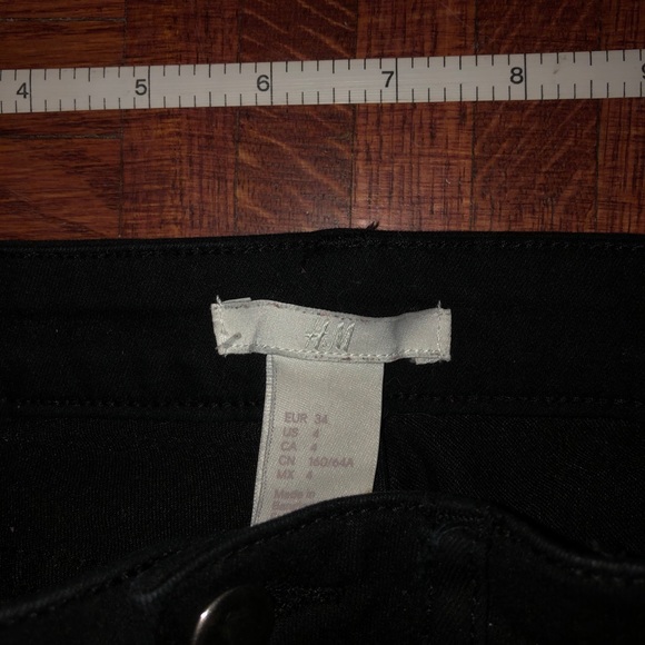 Black skinny jeans - Picture 2 of 3